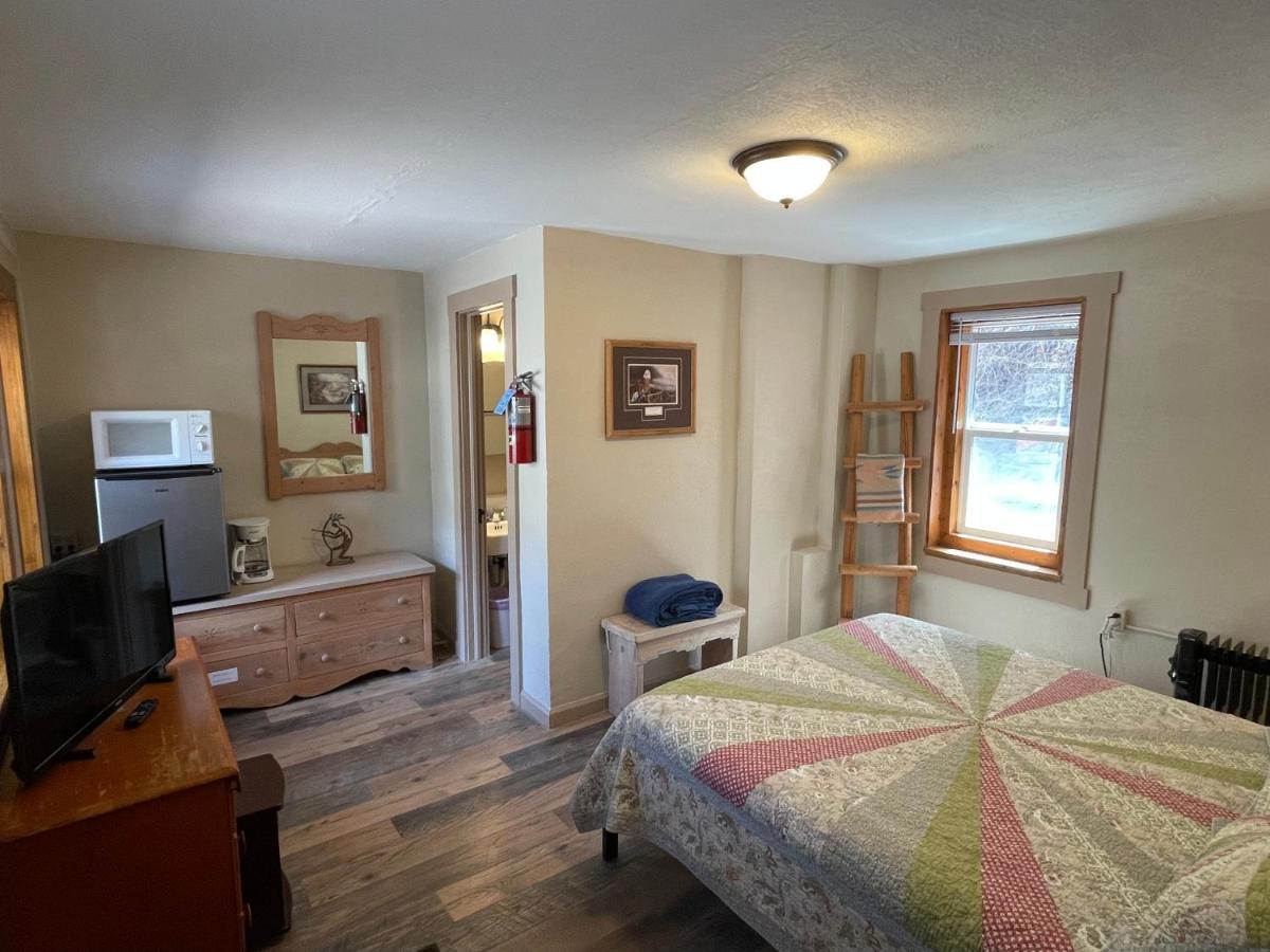Stoney River Lodge Drake Zimmer foto